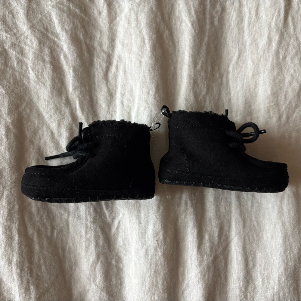 Gap Baby Booties and Slippers in Red, Black, and Cream - Picture 5 of 6
